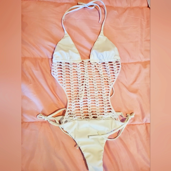 Calzedonia White Halter Heart Print One Piece Swimsuit - Picture 4 of 5